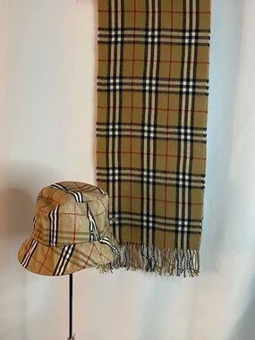 Burberry Print Bucket Hat, Large and Scarf